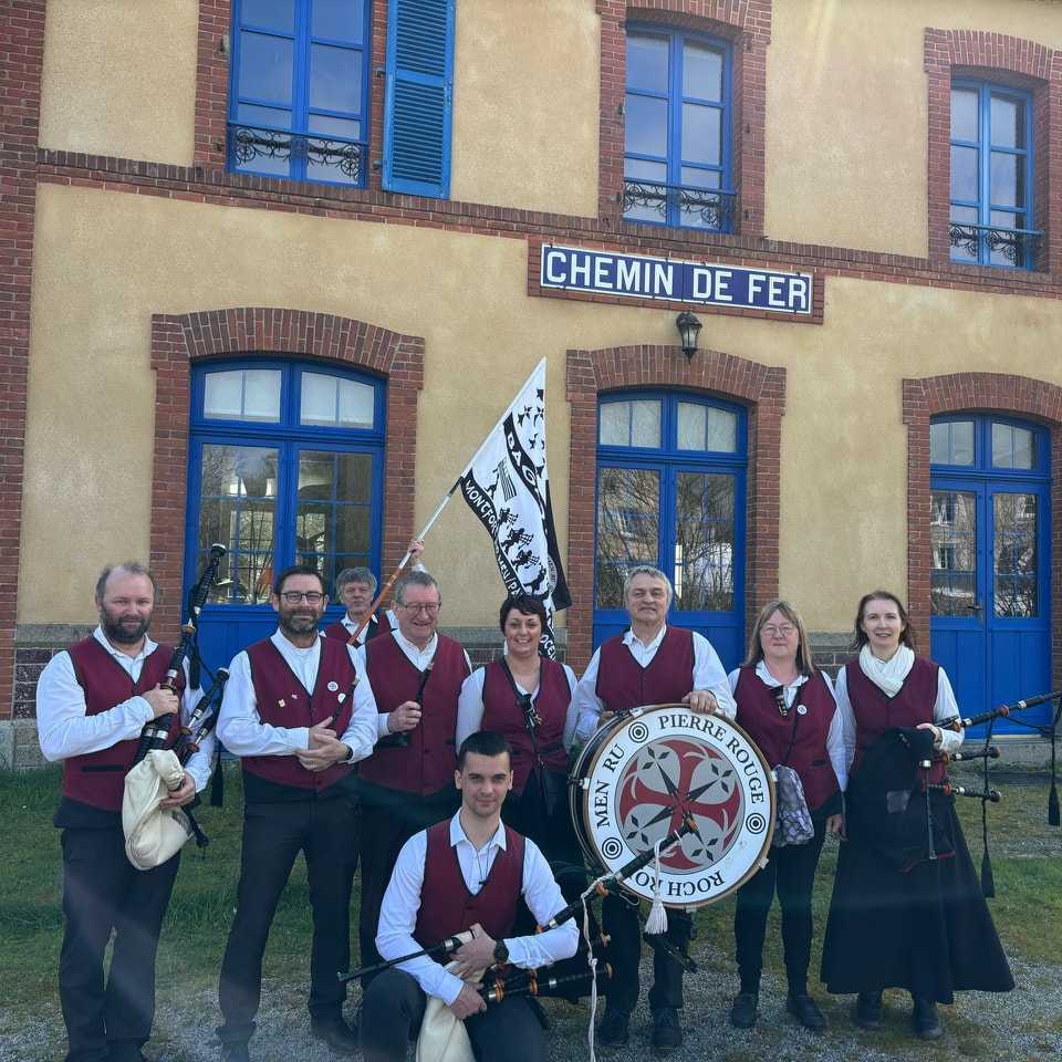 Samedi 22 mars 2025, le bagad était à Gaël pour un évènement organisé par l'association Rennes Mauron En Train.

Nous les remercions de leur invitation.